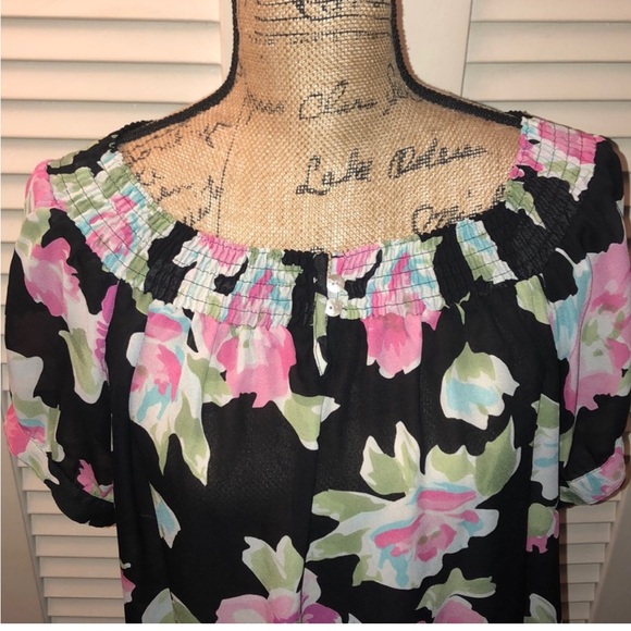 Agora Tie Waist Floral Tops Bundle of 2 - Picture 10 of 16